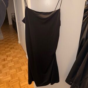H&M women’s classic little black dress